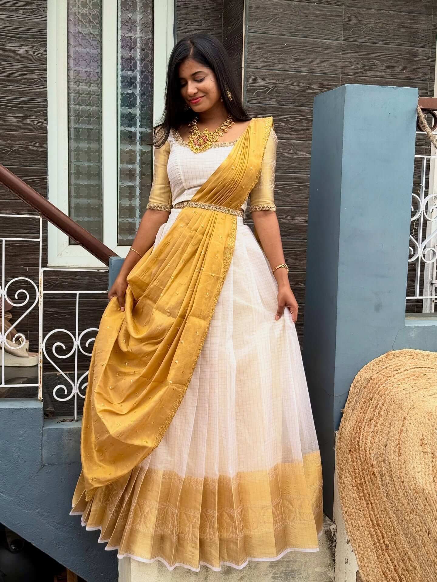 ONAM Halfsaree - GOLD (Lehenga)