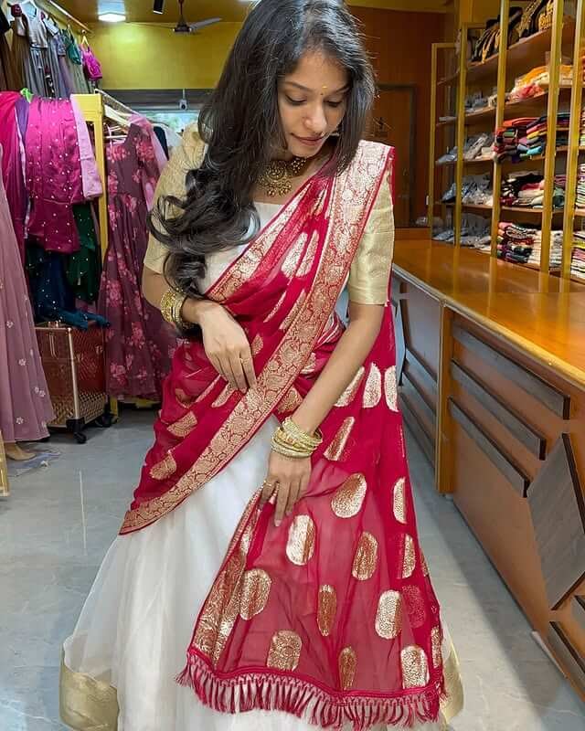 ONAM LEHANGA (Lehenga)