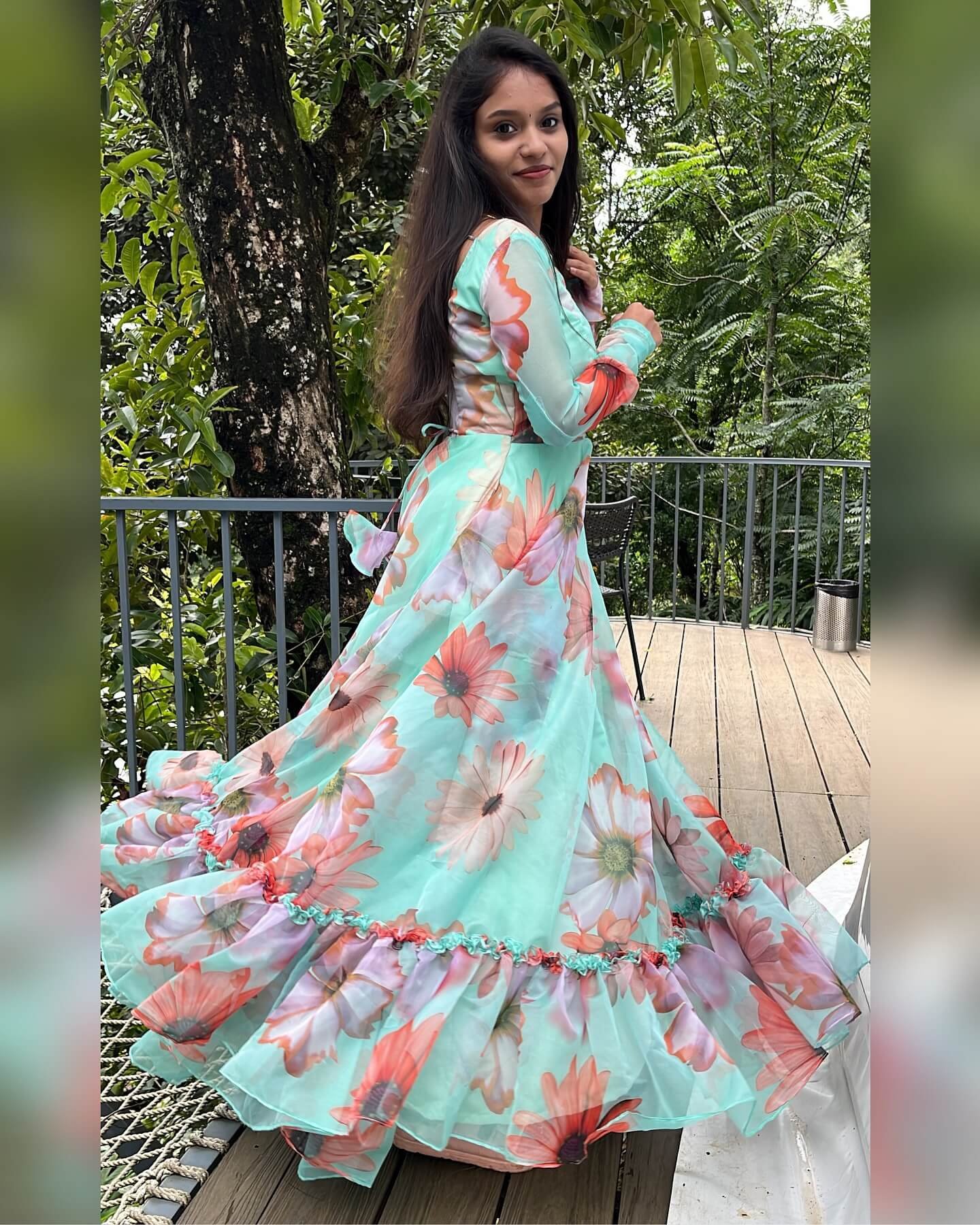 RUFFLED FLORAL ORGANZA - Sea green (Maxi)