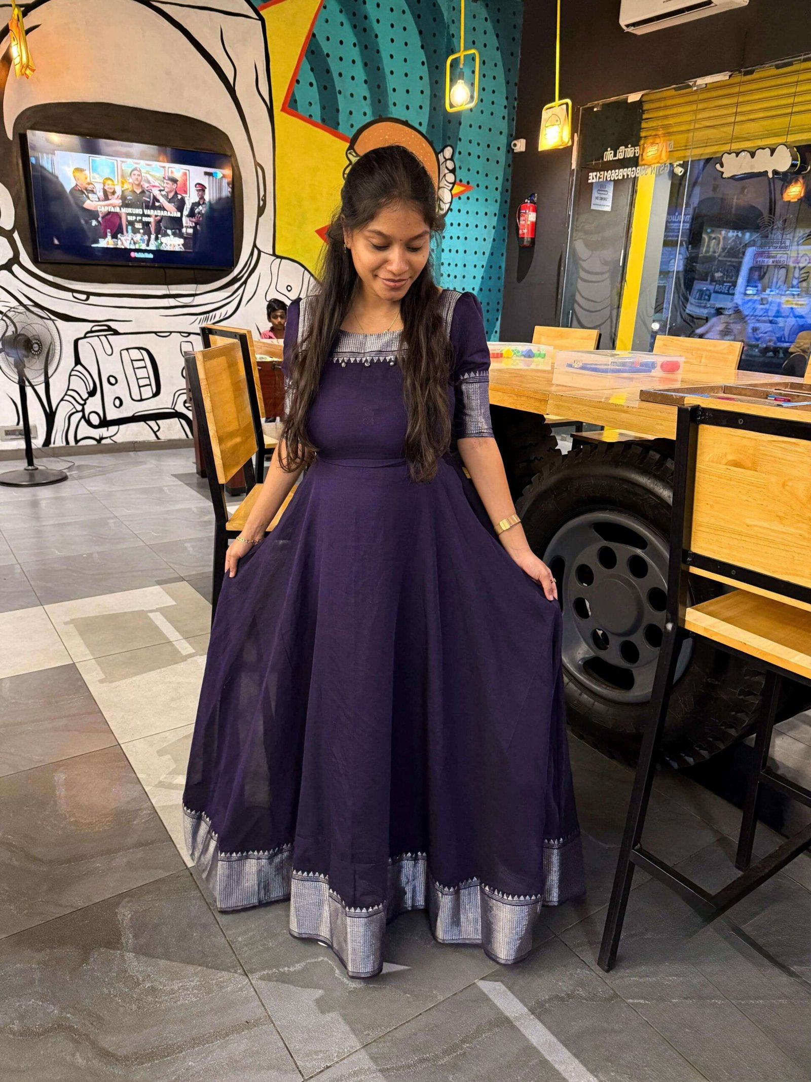 SILVER ZARI (Maxi)