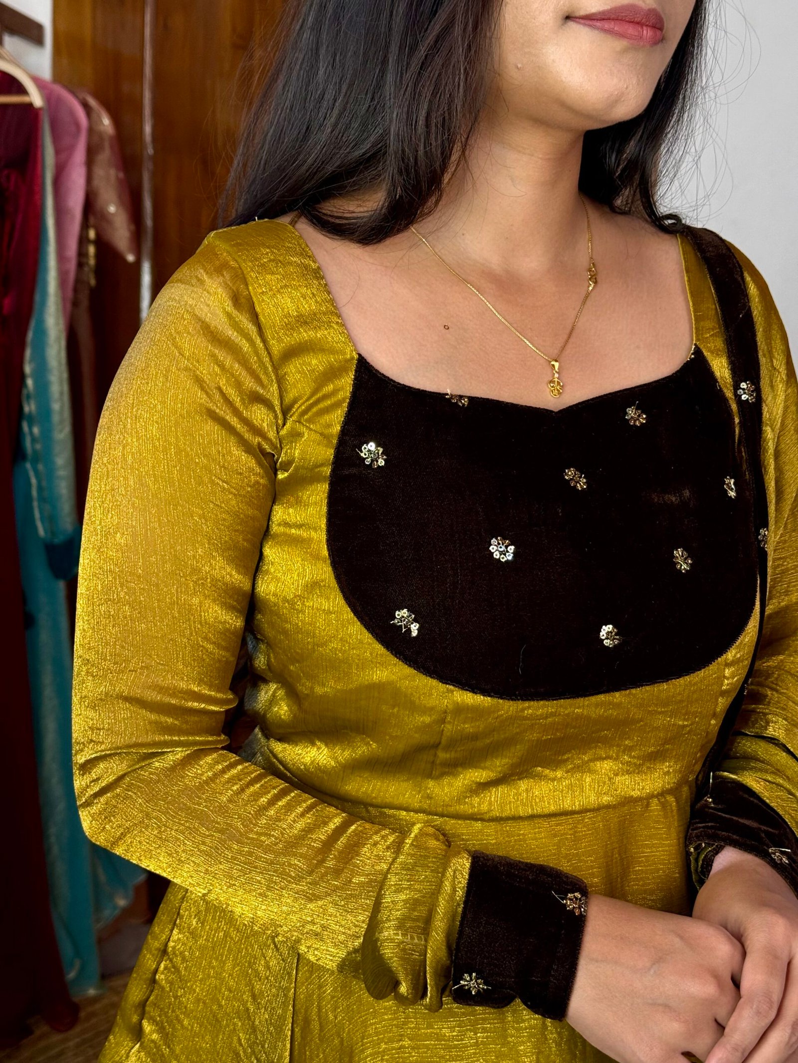 STAR - Golden green and coffee MAXI